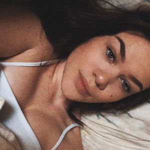 Meet your Posher, Claire